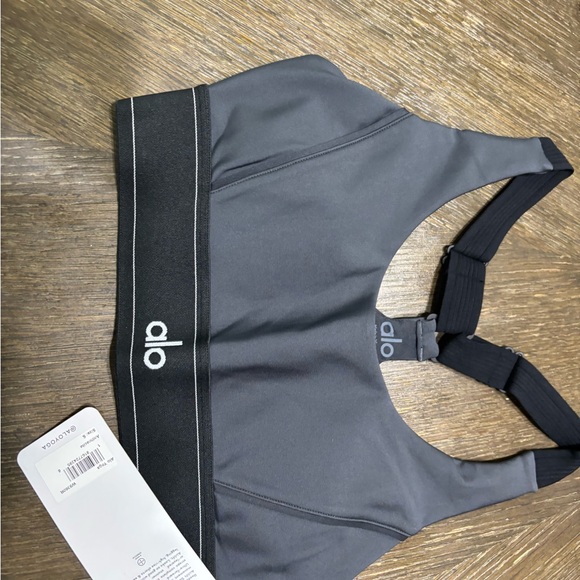 ALO Yoga Gray Sports Bra - Picture 1 of 1
